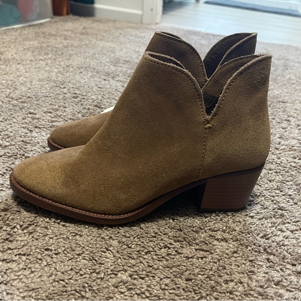 Springfield Tan Suede Ankle Boots. Size 6